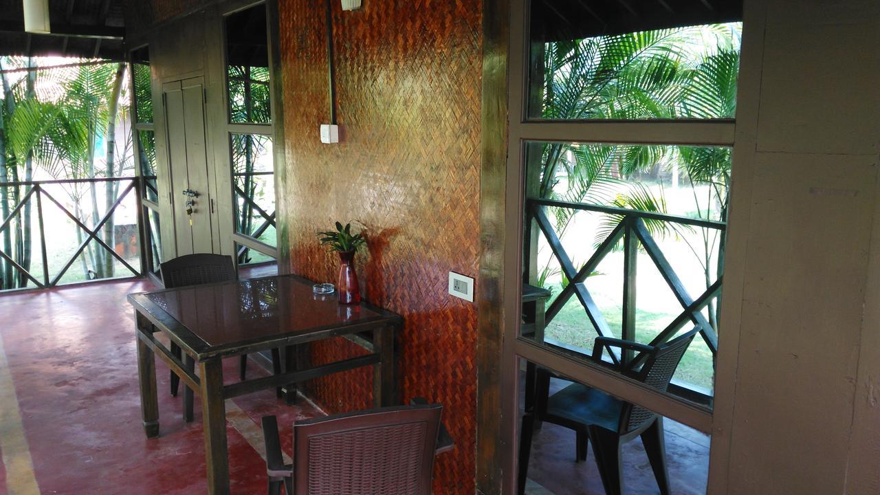 Rock Water Resort Morjim Exterior photo