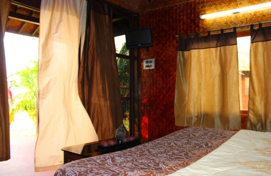 Rock Water Resort Morjim Room photo