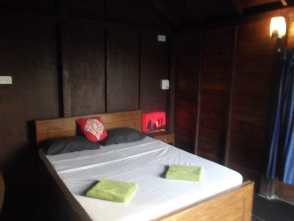 Rock Water Resort Morjim Room photo